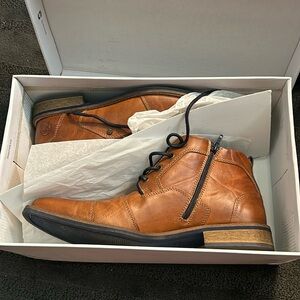 Men’s dress shoes
